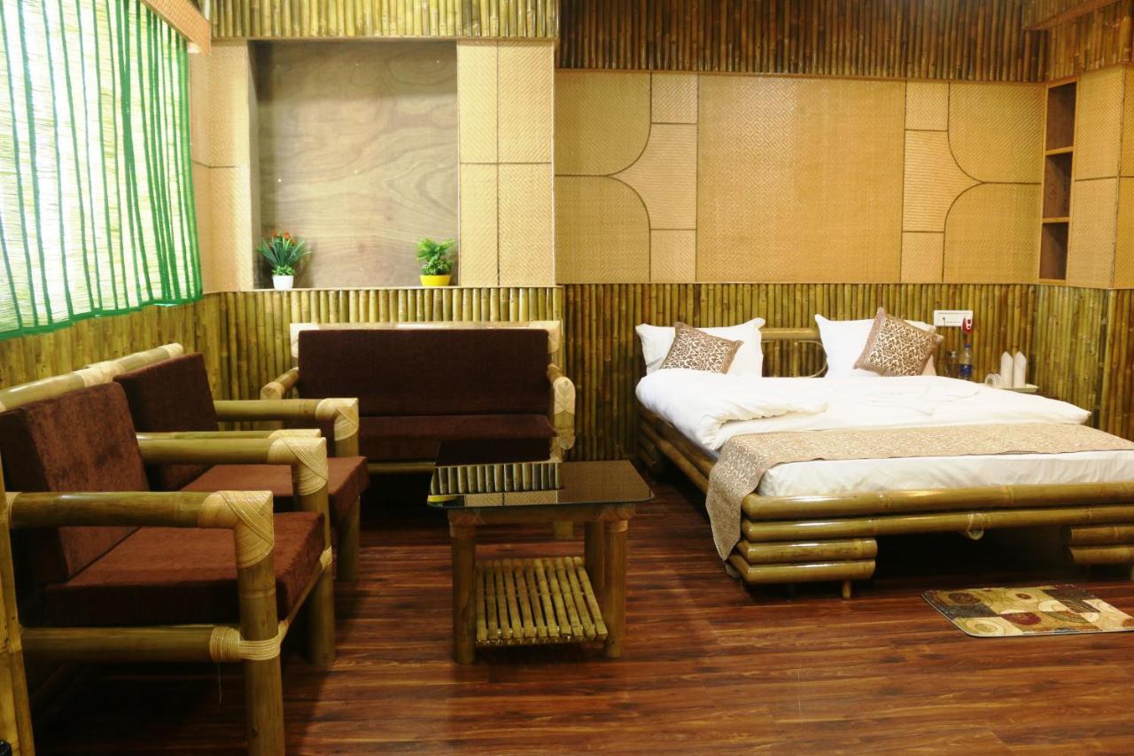 Hotel Himalaya Agartala Exterior foto