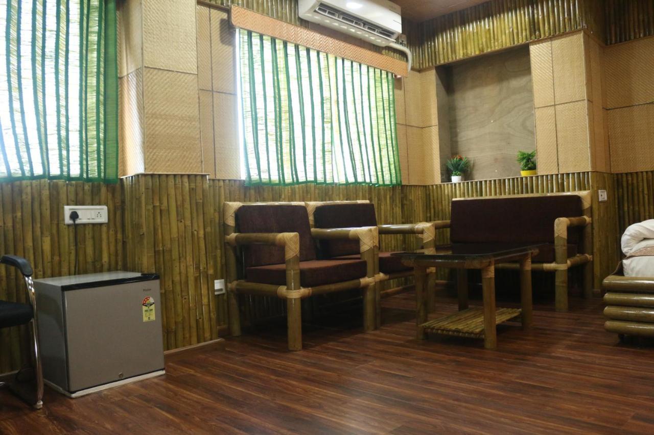 Hotel Himalaya Agartala Exterior foto