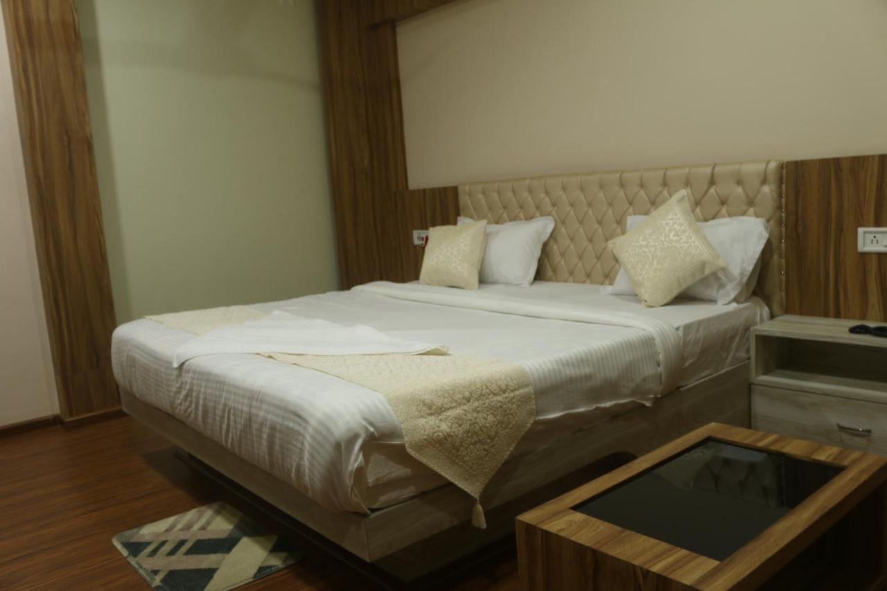 Hotel Himalaya Agartala Exterior foto