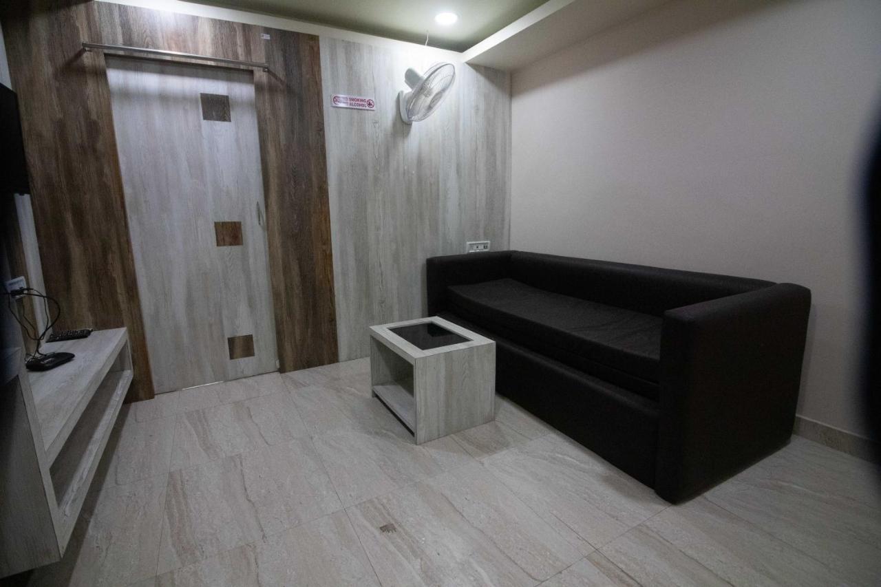 Hotel Himalaya Agartala Exterior foto