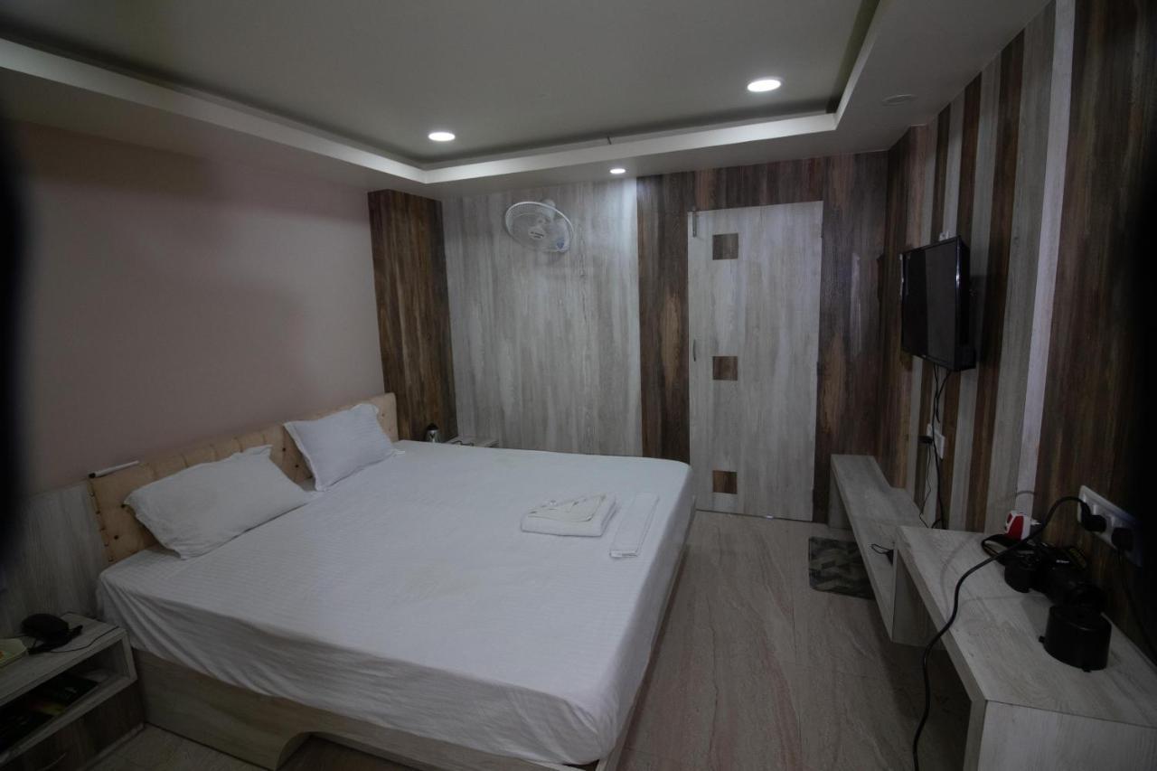 Hotel Himalaya Agartala Exterior foto