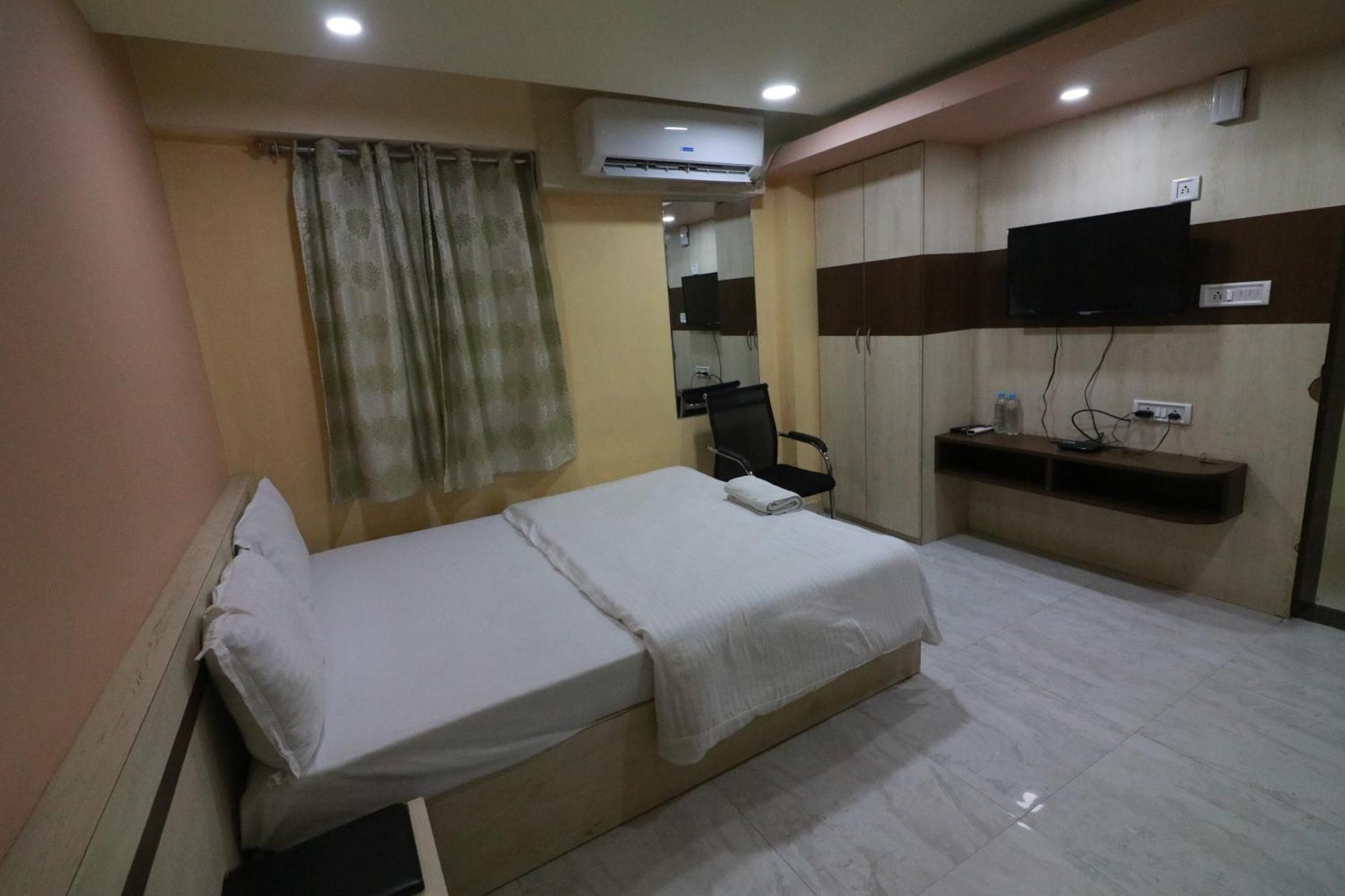 Hotel Himalaya Agartala Exterior foto